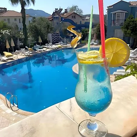 Blue Pearl Hotel 3*